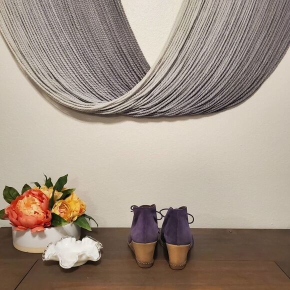 Donald Pliner Harmony Purple Ankle Boot Sz 8 - Picture 5 of 7